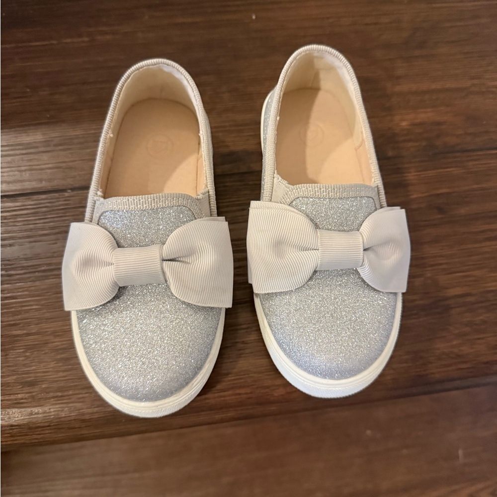 Amazon Silver Glitter Kids Dress Shoes with Bow